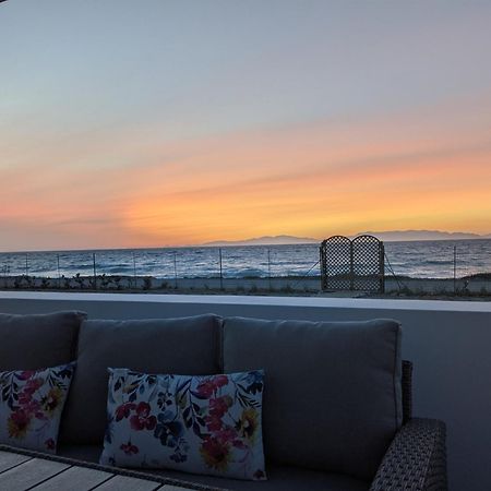 Lambou Beach Sunset Soroni Екстериор снимка